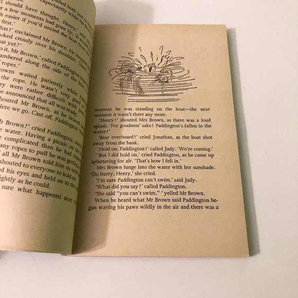 Vtg 1973 Paddington Bear Helps Out An Armada Lion Book  Paperback Michael Bond - Picture 12 of 16